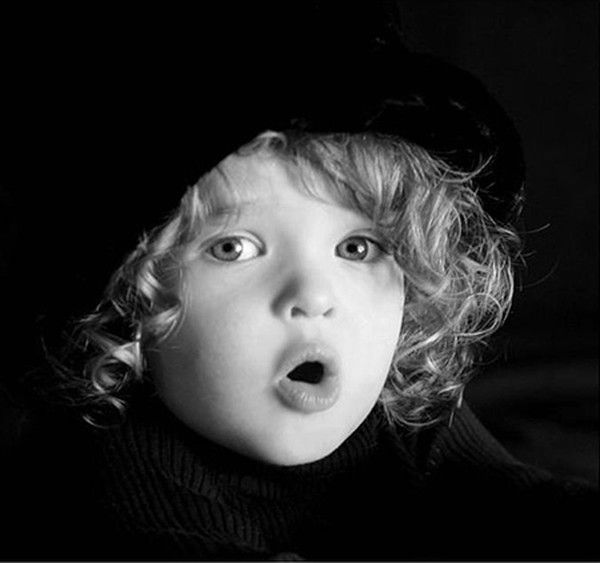 054 PHOTOS ENFANTS BÉBÉS NOIR BLANC